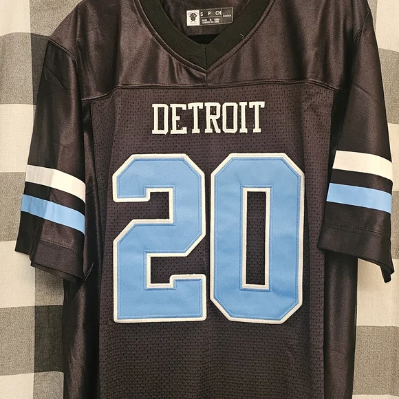 Men's Black and Blue Sports Jersey - Picture 4 of 5